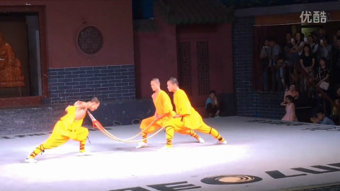 少林硬气功 金枪锁喉